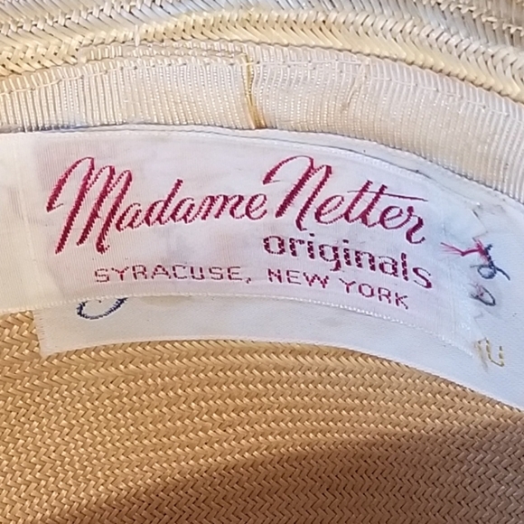 Vintage, Fleur de Lis straw hat. - Picture 6 of 7
